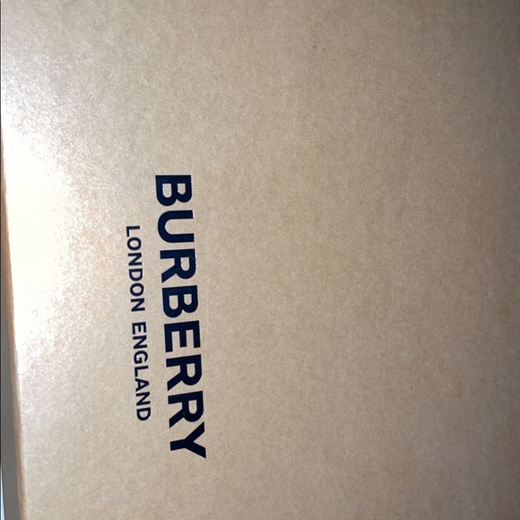 Burberry men sneakers - Picture 9 of 9